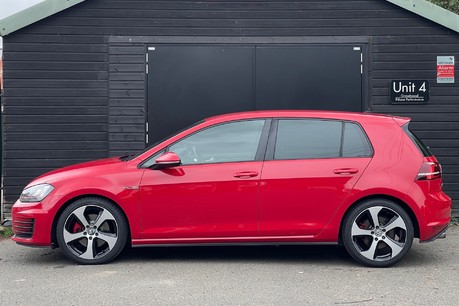 Volkswagen Golf GTI DSG 2