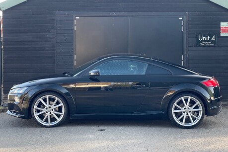 Audi TT TFSI QUATTRO BLACK EDITION 2