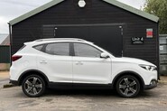 MG ZS EXCLUSIVE 12