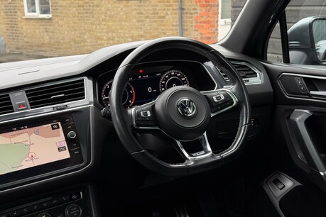 Volkswagen Tiguan Allspace R-LINE TDI DSG 10