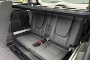 Land Rover Discovery Sport TD4 HSE LUXURY 36