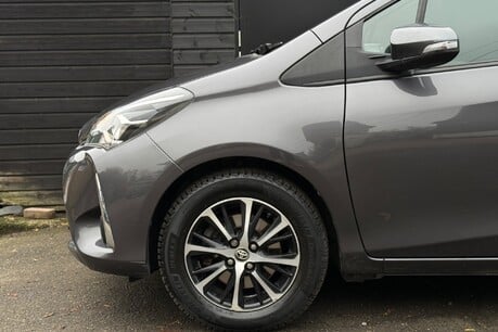 Toyota Yaris VVT-I ICON TECH 14