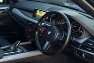 BMW X5 M50D 23