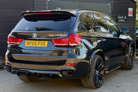 BMW X5 M50D 13