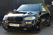 BMW X5 M50D 1