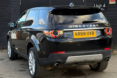 Land Rover Discovery Sport TD4 HSE LUXURY 3