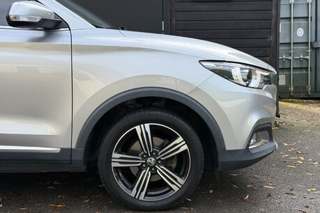 MG ZS EXCLUSIVE 15