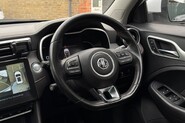 MG ZS EXCLUSIVE T-GDI 8