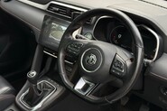 MG ZS EXCLUSIVE T-GDI 21