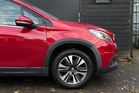 Peugeot 2008 PURETECH ALLURE 15