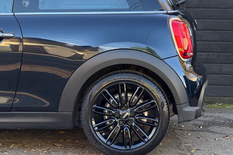 Mini Hatch COOPER EXCLUSIVE 17