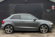 Audi A1 TDI BLACK EDITION 12