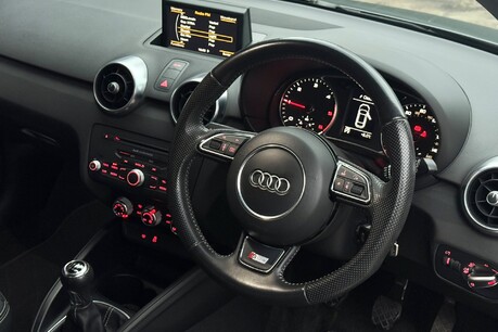 Audi A1 TDI BLACK EDITION 8