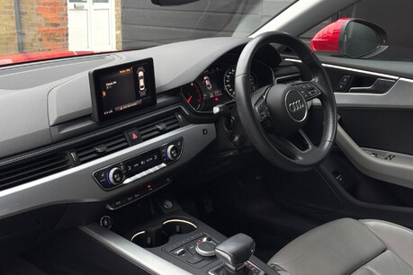 Audi A5 TFSI SPORT MHEV 5