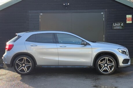 Mercedes-Benz GLA Class GLA 220 D 4MATIC AMG LINE PREMIUM 12