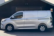 Ford Transit Custom 300 LIMITED L1H1 P/V ECOBLUE 2