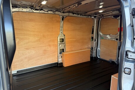 Ford Transit Custom 300 LIMITED L1H1 P/V ECOBLUE 28