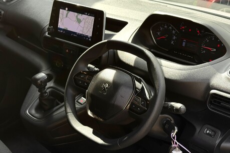 Peugeot Partner BLUEHDI PROFESSIONAL PREMIUM L1 6