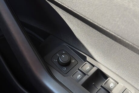 Volkswagen Polo MATCH TSI DSG 16