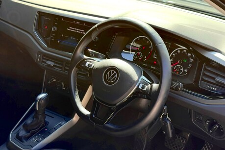 Volkswagen Polo MATCH TSI DSG 15
