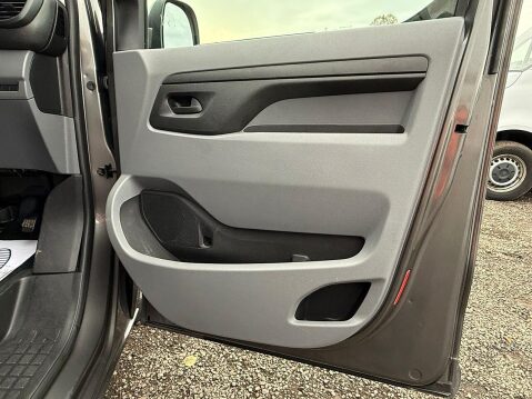 Vauxhall Vivaro 2.0 Turbo D 3100 Sportive Panel Van 5dr Diesel Manual L2 H1 Euro 6 (s/s) (1 37