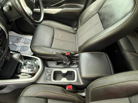 Nissan Navara 2.3 dCi N-Guard Pickup Double Cab 4dr Diesel Auto 4WD Euro 6 (190 ps) 37