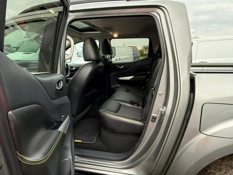 Nissan Navara 2.3 dCi N-Guard Pickup Double Cab 4dr Diesel Auto 4WD Euro 6 (190 ps) 33