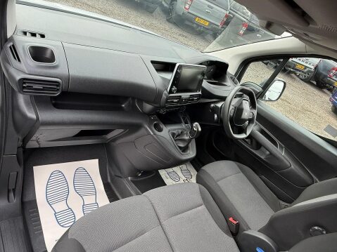 Peugeot Partner 1.5 BlueHDi 1000 Professional Standard Panel Van 5dr Diesel Manual SWB Euro 32