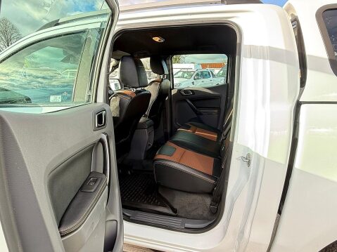 Ford Ranger 3.2 TDCi Wildtrak Pickup Double Cab 4dr Diesel Auto 4WD Euro 5 (200 ps) 69
