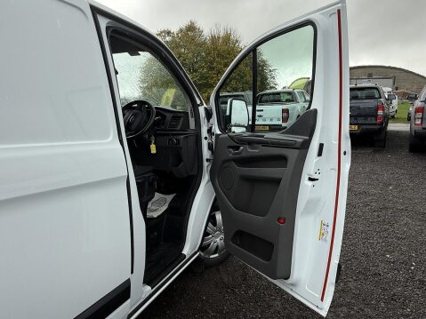 Ford Transit Custom AUTO TREND ECO L1 H1 2.0 5dr Panel Van Automatic Diesel 45