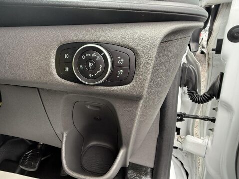 Ford Transit Custom AUTO TREND ECO L1 H1 2.0 5dr Panel Van Automatic Diesel 22