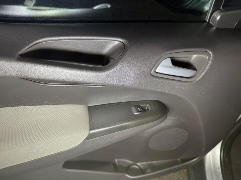 Ford Tourneo Courier 1.5 TDCi Zetec MPV 5dr Diesel Manual Euro 6 (100 ps) 26