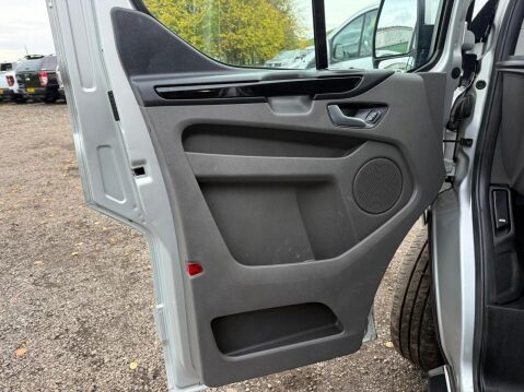 Ford Transit Custom 2.0 300 EcoBlue Limited Panel Van 5dr Diesel Manual L2 H1 Euro 6 (s/s) (130 57