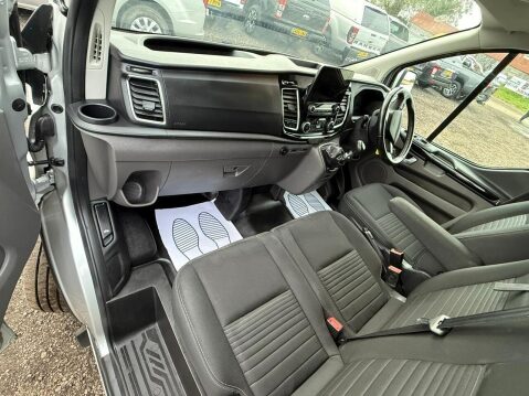 Ford Transit Custom 2.0 300 EcoBlue Limited Panel Van 5dr Diesel Manual L2 H1 Euro 6 (s/s) (130 43