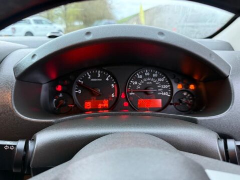 Nissan Navara 2.5 dCi Tekna Pickup Double Cab 4dr Diesel Auto 4WD Euro 4 (190 ps) 28