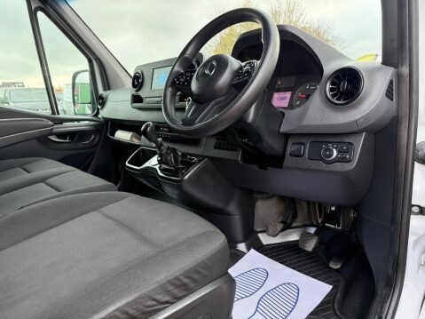 Mercedes-Benz Sprinter 2.0 317 CDI Progressive Panel Van 5dr Diesel Manual RWD L2 H2 Euro 6 (s/s) 17