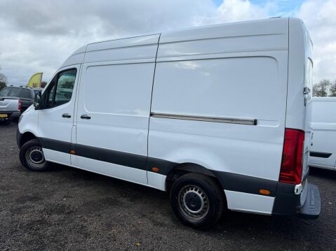 Mercedes-Benz Sprinter 2.0 317 CDI Progressive Panel Van 5dr Diesel Manual RWD L2 H2 Euro 6 (s/s) 9
