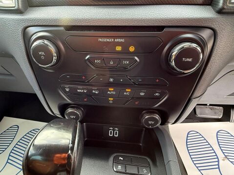 Ford Ranger 3.2 TDCi Wildtrak Pickup Double Cab 4dr Diesel Auto 4WD Euro 5 (200 ps) 31