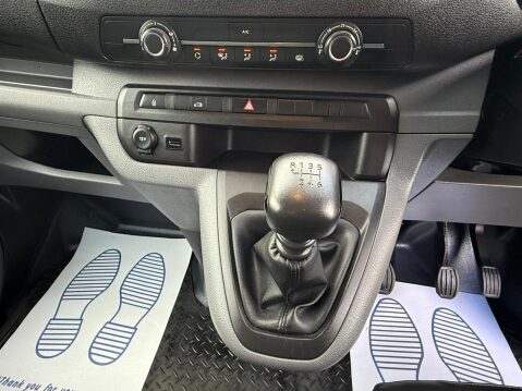 Vauxhall Vivaro 2.0 Turbo D 3100 Sportive Panel Van 5dr Diesel Manual L2 H1 Euro 6 (s/s) (1 23