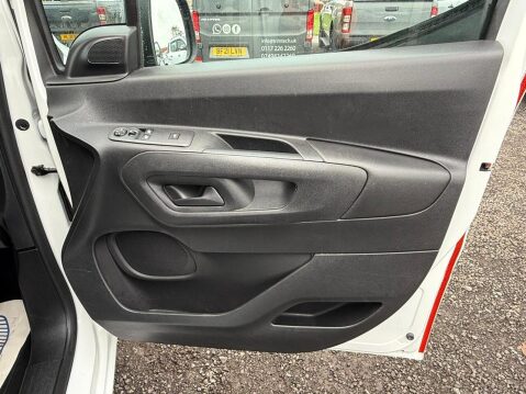 Vauxhall Combo 1.5 Turbo D 2300 Sportive Panel Van 4dr Diesel Manual L2 H1 Euro 6 (s/s) (1 37