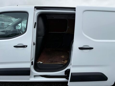 Vauxhall Combo 1.5 Turbo D 2300 Sportive Panel Van 4dr Diesel Manual L2 H1 Euro 6 (s/s) (1 5