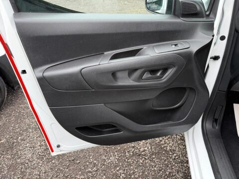 Vauxhall Combo 1.5 Turbo D 2300 Sportive Panel Van 4dr Diesel Manual L2 H1 Euro 6 (s/s) (1 40