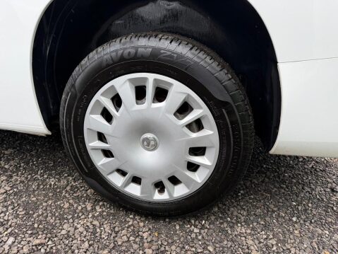 Vauxhall Combo 1.5 Turbo D 2300 Sportive Panel Van 4dr Diesel Manual L2 H1 Euro 6 (s/s) (1 25