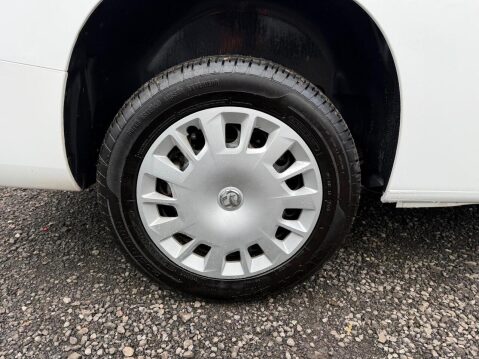 Vauxhall Combo 1.5 Turbo D 2300 Sportive Panel Van 4dr Diesel Manual L2 H1 Euro 6 (s/s) (1 23