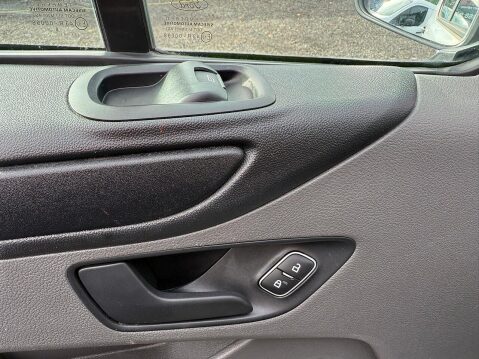 Ford Transit Custom 2.0 300 EcoBlue Panel Van 5dr Diesel Manual L1 H1 Euro 6 (105 ps) 19