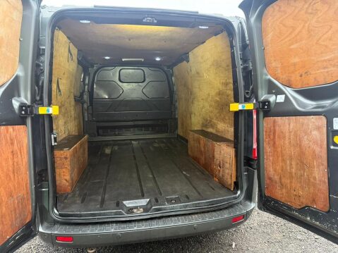 Ford Transit Custom 2.0 TDCi 290 Limited Panel Van 5dr Diesel Manual L2 H2 (157 g/km, 128 bhp) 35