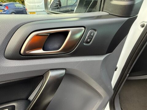 Ford Ranger 3.2 TDCi Wildtrak Pickup Double Cab 4dr Diesel Auto 4WD Euro 5 (200 ps) 36