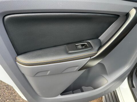 Ford Ranger 3.2 TDCi Wildtrak Pickup Double Cab 4dr Diesel Auto 4WD Euro 5 (200 ps) 46