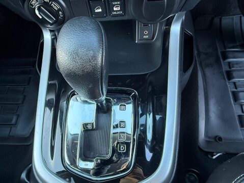 Nissan Navara 2.3 dCi Tekna Pickup Double Cab 4dr Diesel Auto 4WD Euro 6 (190 ps) 31