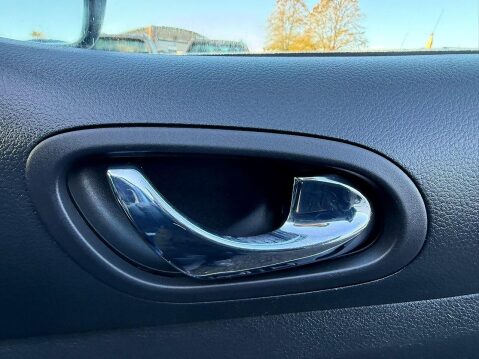 Nissan Navara 2.3 dCi Tekna Pickup Double Cab 4dr Diesel Auto 4WD Euro 6 (190 ps) 24